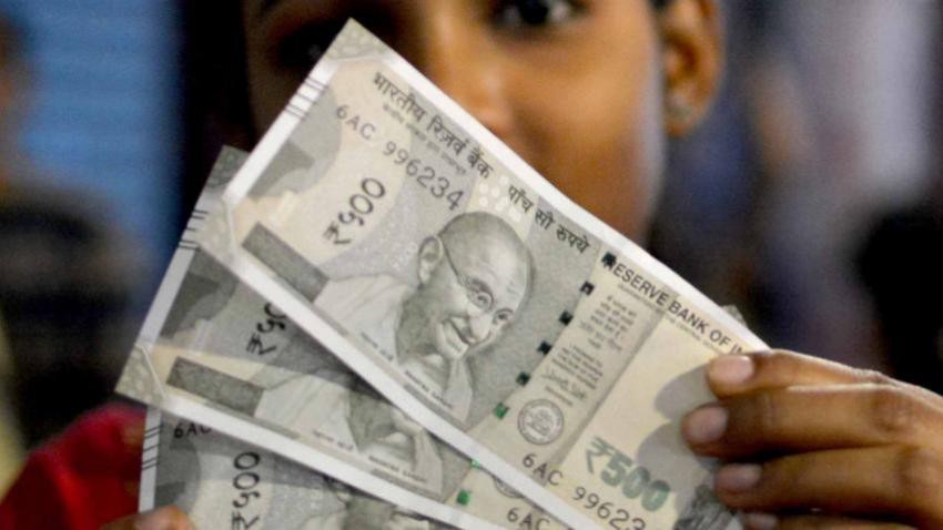 Nhiều chuyên gia dự báo đồng Rupee sẽ còn mất giá sâu hơn.