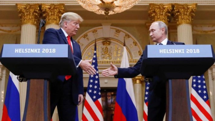 Tổng thống Mỹ Donald Trump (trái) và Tổng thống Nga Vladimir Putin trong cuộc họp báo ở Helsinki, Phần Lan, ngày 16/7 - Ảnh: Reuters.