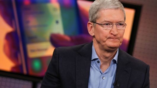 Giám đốc điều hành (CEO) Tim Cook của Apple - Ảnh: CNBC.