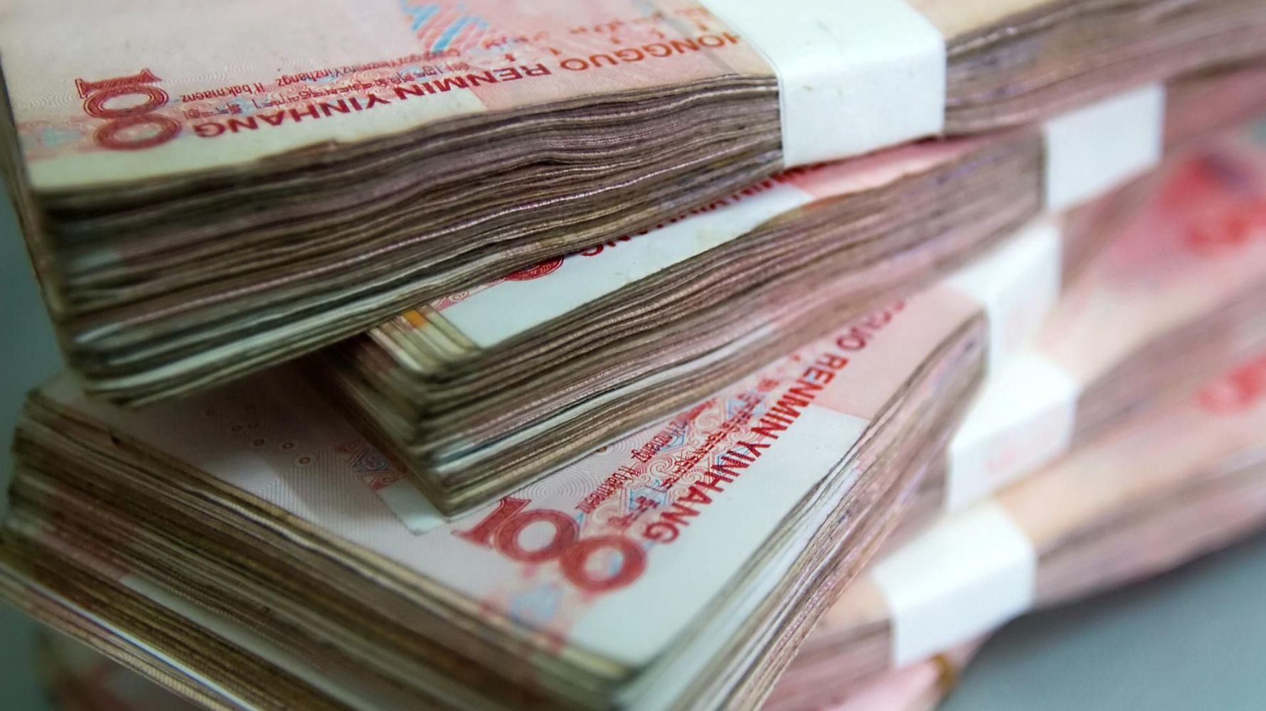 Theo số liệu của Citi, chỉ sau vài năm phát triển, lĩnh vực cho vay ngang hàng ở Trung Quốc đã đạt quy mô 1,3 nghìn tỷ Nhân dân tệ, tương đương 188,7 tỷ USD - Ảnh: Getty/CNBC.