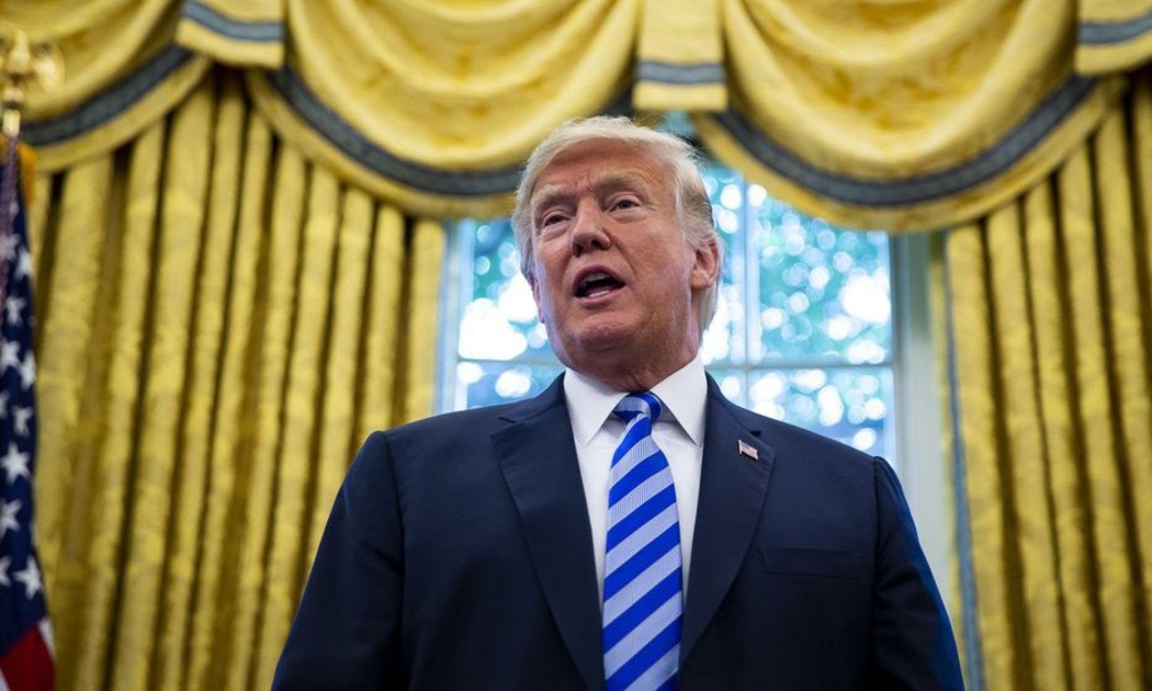 Tổng thống Mỹ Donald Trump tại Phòng Bầu dục, Nhà Trắng, ngày 28/8 - Ảnh: Bloomberg.
