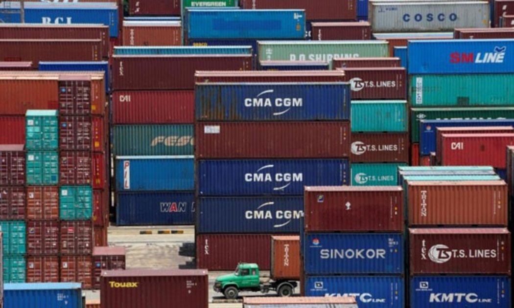 Những container hàng hóa tại một bến cảng ở Thượng Hải, Trung Quốc, hôm 10/7/2018 - Ảnh: Reuters.