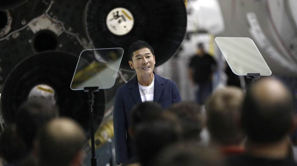 Tỷ phú Nhật Bản Yusaku Maezawa - Ảnh: Bloomberg.