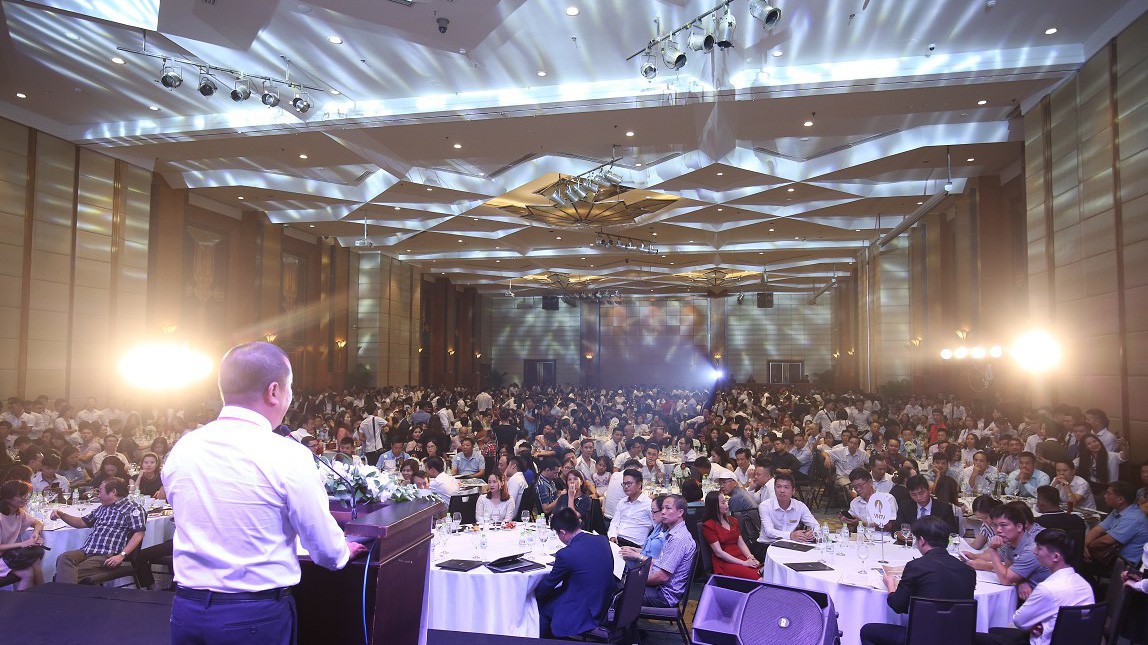 Rất nhiều nhà đầu tư cá nhân quan tâm đến condotel cao cấp phong cách Thụy Sĩ Swisstouches La Luna Resort.