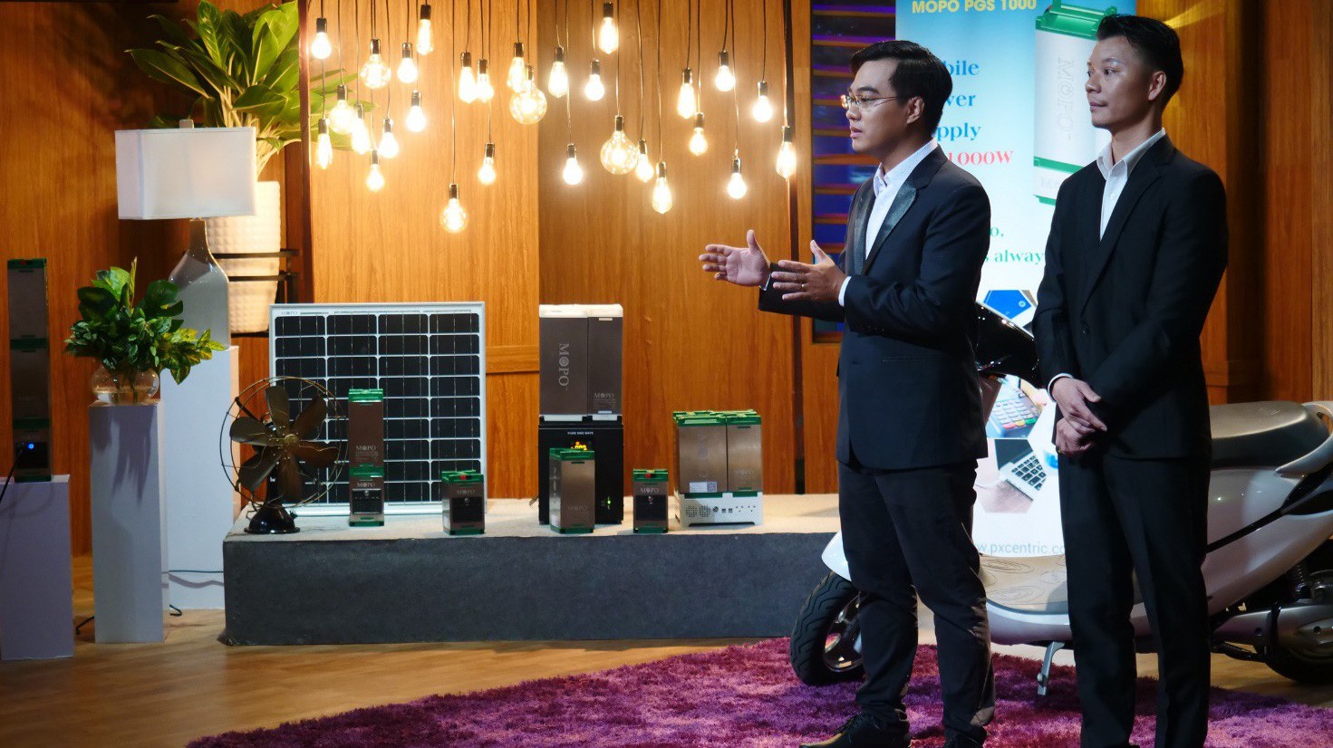 Nhà sáng lập Ngọc Minh và Giám đốc nghiên cứu và phát triển Power Centric Sơn Tùng.