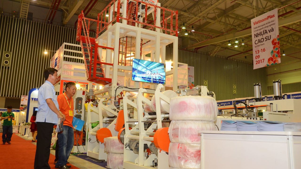 VietnamPlas 2018 được kỳ vọng sẽ tiếp tục trở thành diễn đàn thương mại hàng đầu trong ngành nhựa, đáp ứng hầu hết các yêu cầu của các nhà sản xuất trong nước.
