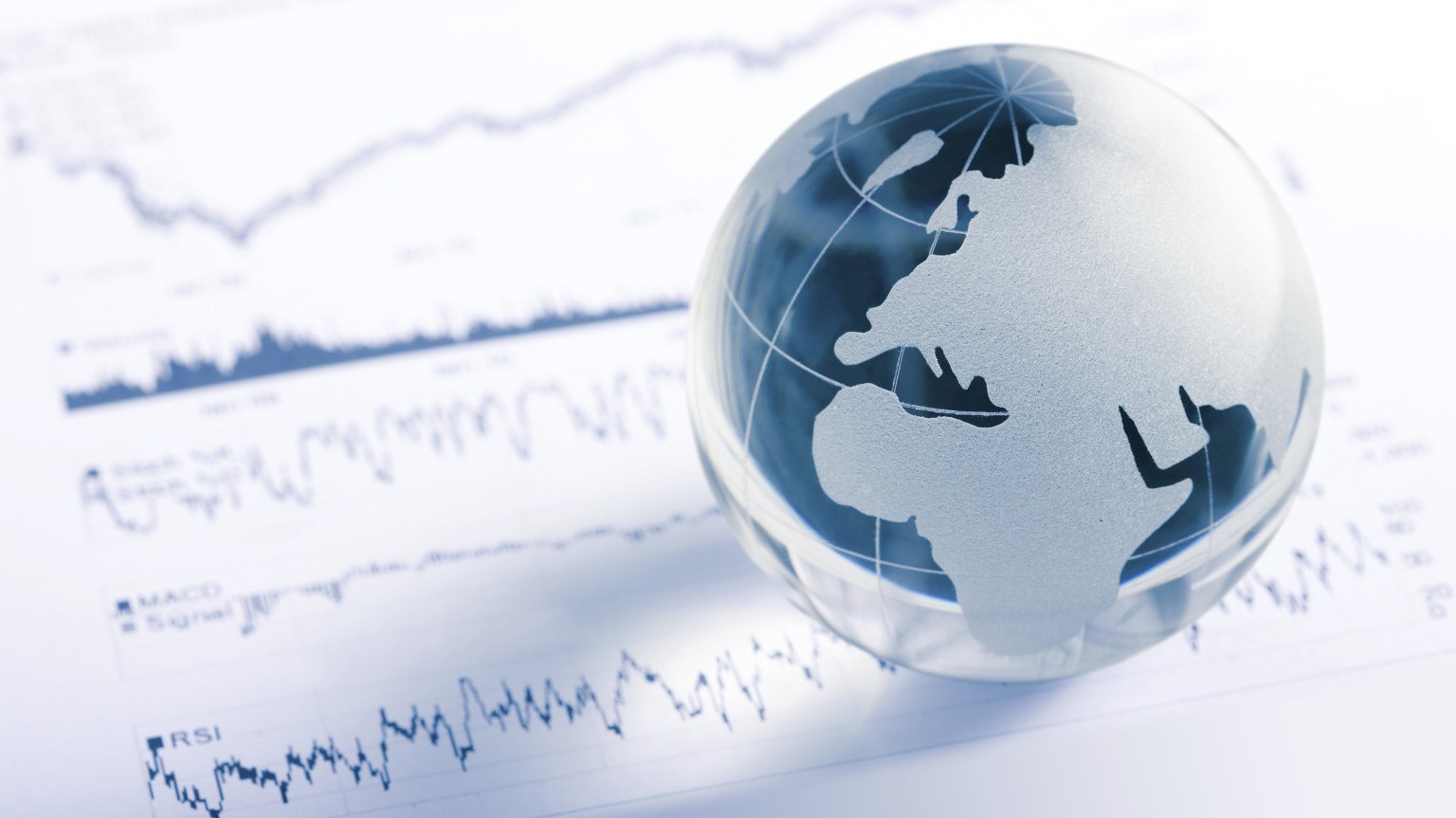 Đây là lần đầu tiên IMF hạ dự báo tăng trưởng kinh tế thế giới kể từ tháng 7/2016.