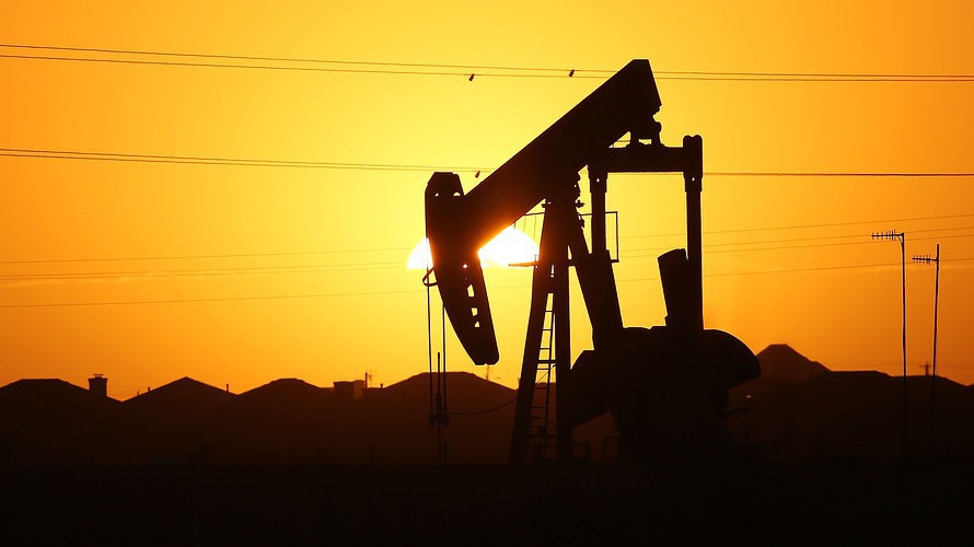 Đầu tháng này, cả giá dầu Brent và giá dầu WTI cùng đạt mức cao nhất gần 4 năm - Ảnh: Getty/MarketWatch.