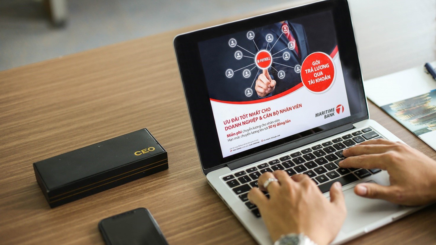 Đối với doanh nghiệp, khi đăng ký chi lương qua gói M-Payroll, doanh nghiệp được miễn hoàn toàn phí trả lương lên tới 5.000 tài khoản/lần chỉ trong 1 phút. 