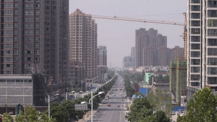 Số liệu chính thức do Bộ Tài chính Trung Quốc công bố cho thấy các chính quyền địa phương nước này nợ tổng cộng 17,7 nghìn tỷ Nhân dân tệ, tương đương 2,5 nghìn tỷ USD vào thời điểm cuối tháng 8 - Ảnh: SCMP.