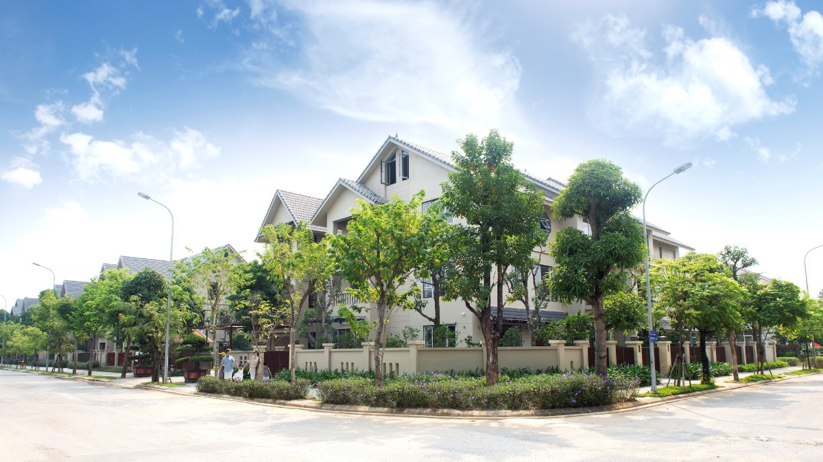 Sunny Garden City - một trong số ít khu đô thị ven đô được chăm chút về hạ tầng, cơ sở vật chất cùng tiện ích dịch vụ khép kín.