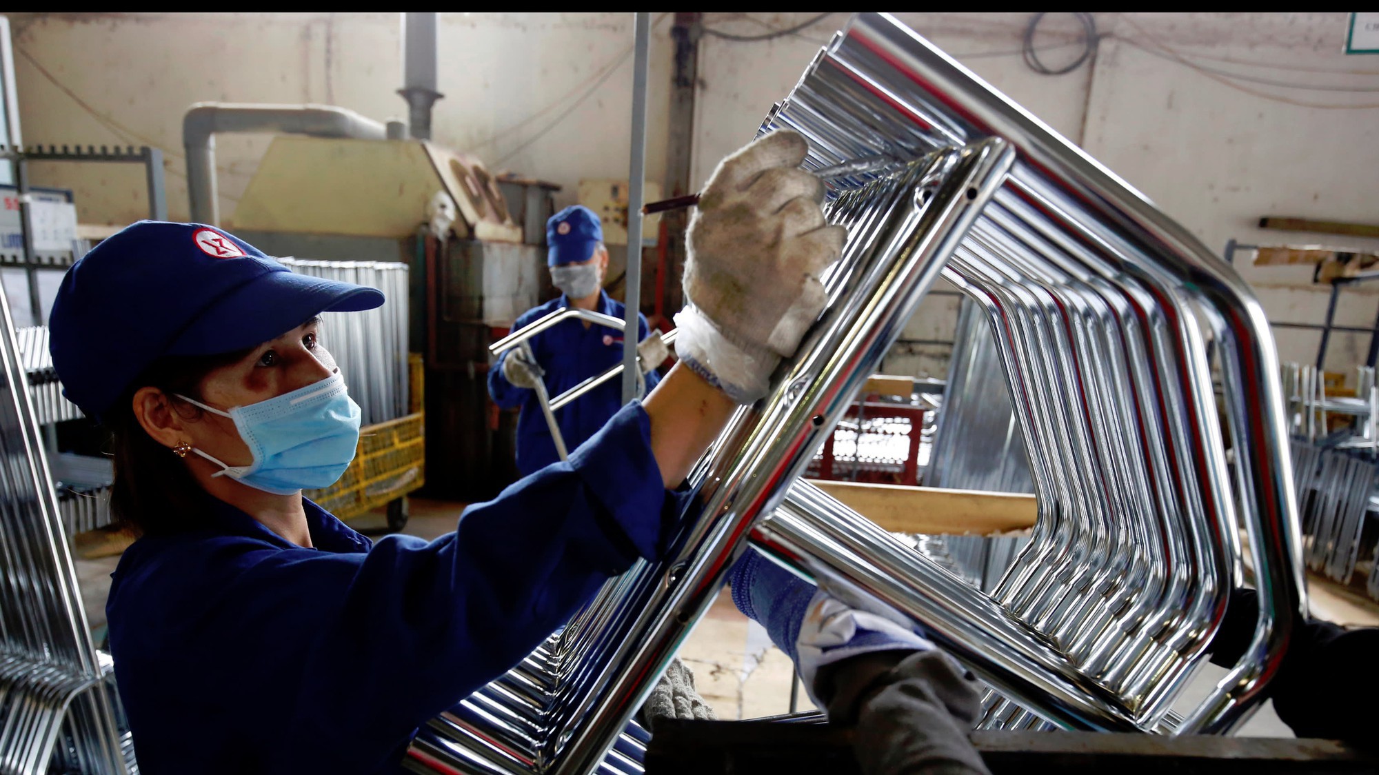 Nhiều công ty đang có ý định chuyển sản xuất tới Đông Nam Á, trong đó có Việt Nam, để tránh tác động của thuế quan giữa Mỹ và Trung Quốc - Ảnh: Reuters/Nikkei.