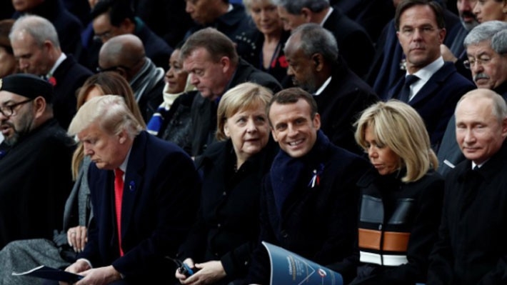 Tổng thống Pháp Emmanuel Macron và các nhà lãnh đạo thế giới dự lễ kỷ niệm 100 năm ngày kết thúc Chiến tranh Thế giới thứ nhất ở Paris ngày 11/11 - Ảnh: Reuters.