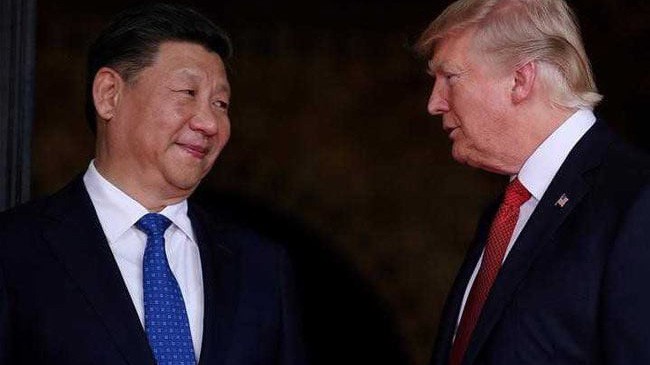Chủ tịch Trung Quốc Tập Cận Bình (trái) và Tổng thống Mỹ Donald Trump.