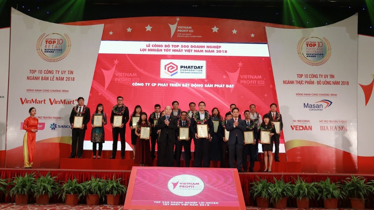 Ông Ngô Quang Thảo - Giám đốc Quản lý Đầu tư Công ty Phát Đạt tại Lễ vinh danh.