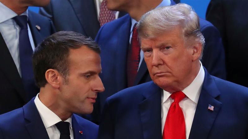 Tổng thống Pháp Emmanuel Macron (trái) và Tổng thống Mỹ Donald Trump.