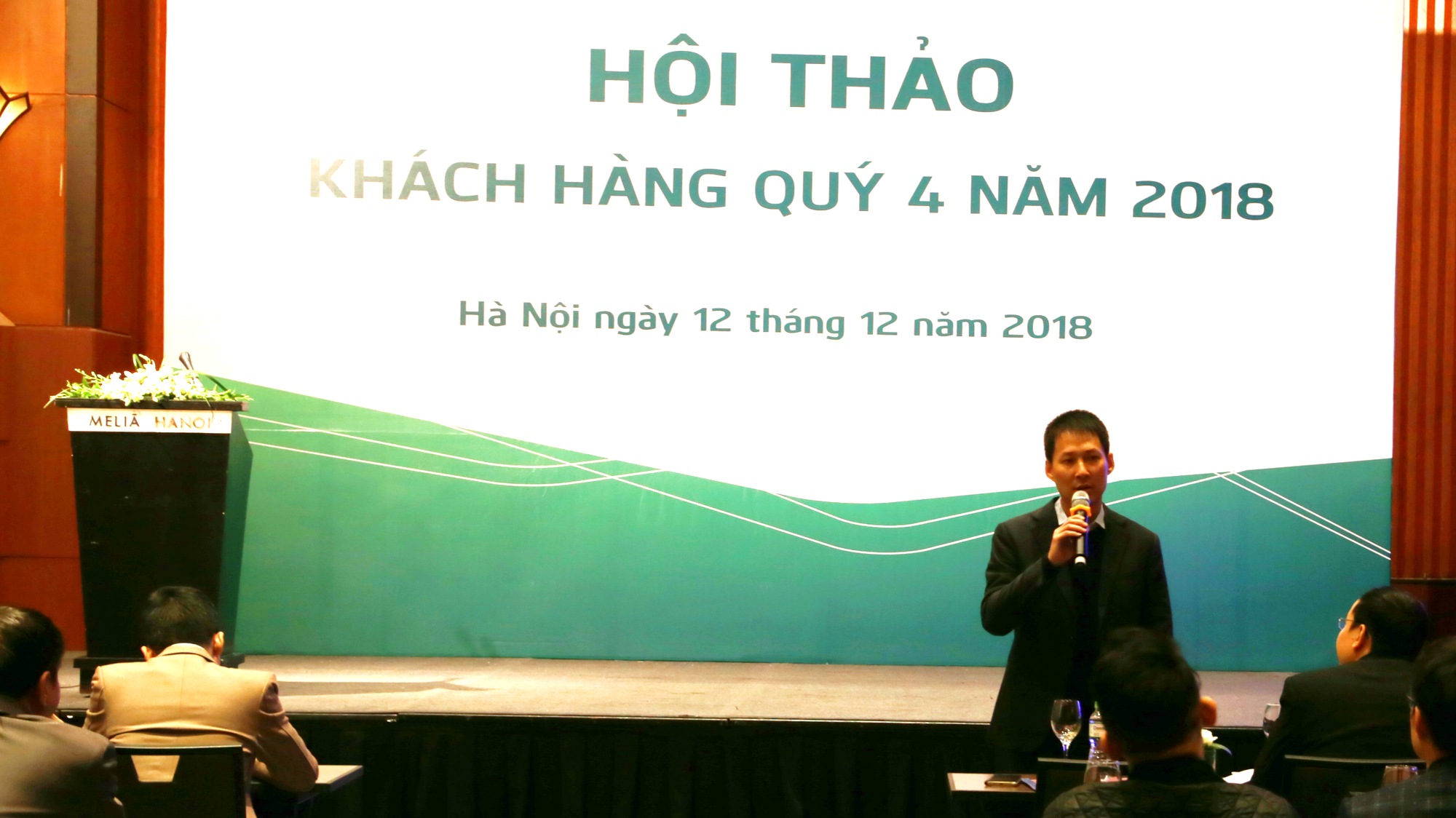 Ông Lê Mạnh Hùng - Giám đốc VCBS phát biểu chia sẻ tại buổi hội thảo.