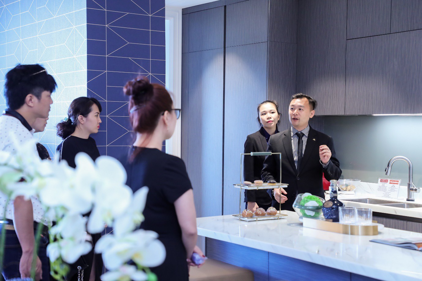 Căn hộ mẫu Centennial chính thức ra mắt tại “The Sense by Alpha King” - Ảnh 6.