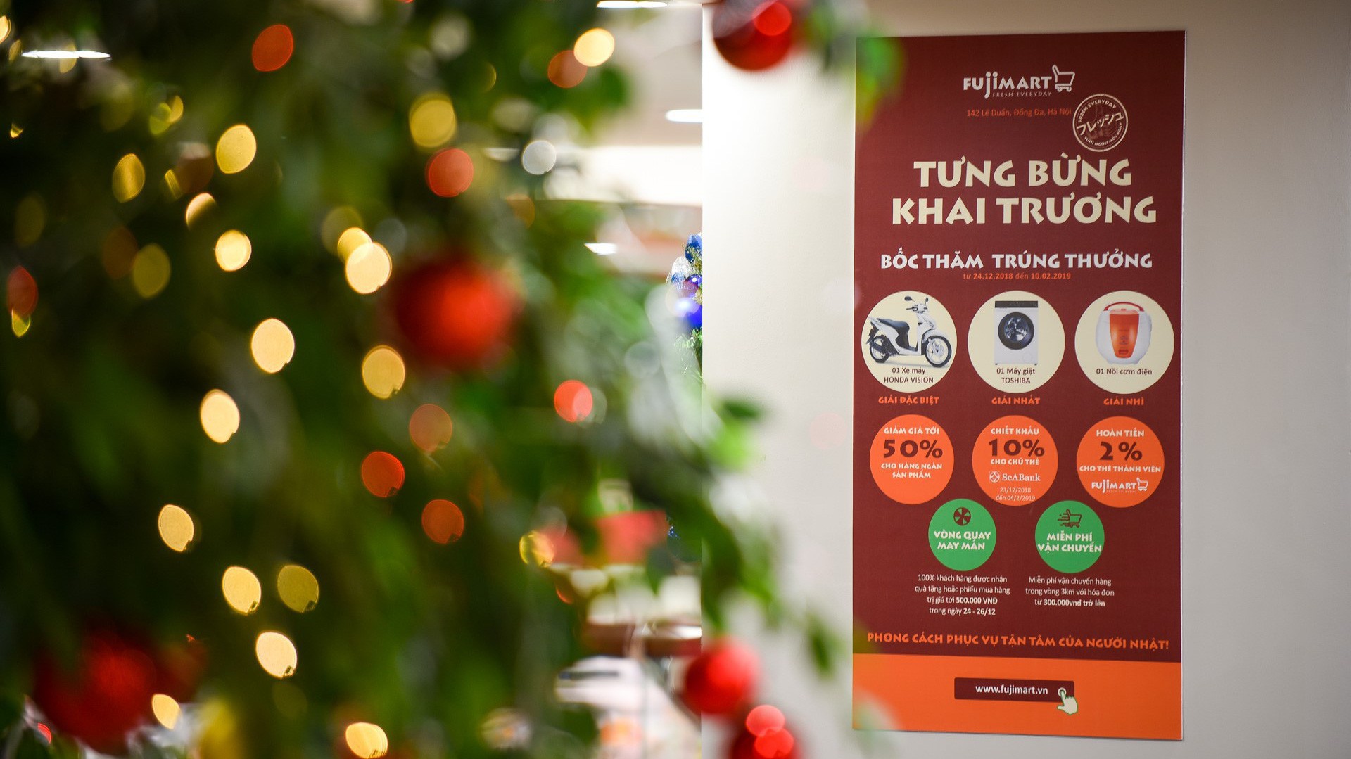 Từ nay đến 10/2/2019, khách hàng mua sắm ở siêu thị Fujimart có nhiều cơ hội trúng thưởng những phần quà hấp dẫn.