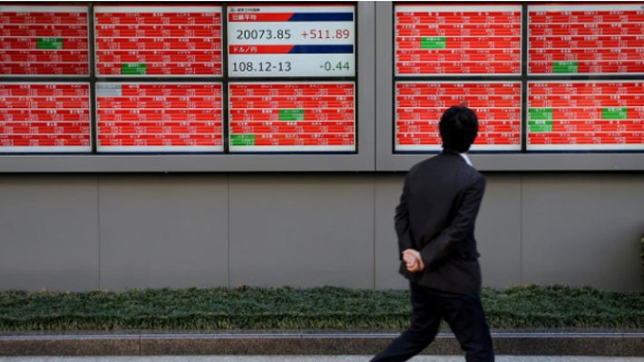 Thông tin về gói giảm thuế mới của Trung Quốc đã giúp chứng khoán châu Á tăng điểm phiên ngày 15/1 - Ảnh: Reuters.