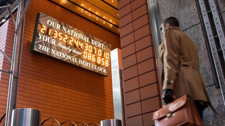Đồng hồ nợ công của Mỹ ở New York hôm 11/1/2019 - Ảnh: Bloomberg/Getty/CNBC.
