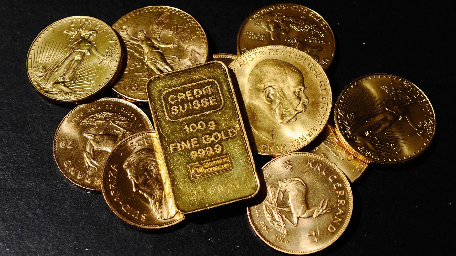 Giá vàng đang đứng trước ngưỡng cản khó vượt qua 1.300 USD/oz - Ảnh: Reuters/CNBC.