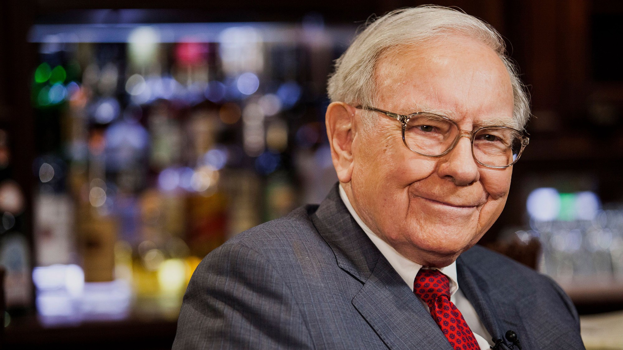Nhà đầu tư huyền thoại Warren Buffett - Ảnh: Time.