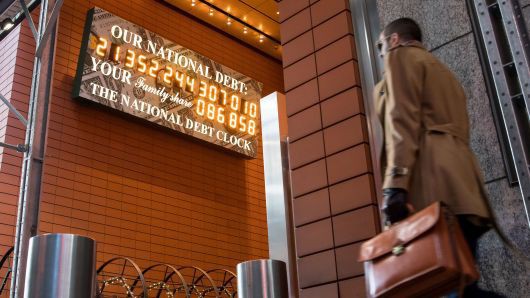 Đồng hồ nợ công của Mỹ ở New York hôm 11/1/2019 - Ảnh: Bloomberg/CNBC.