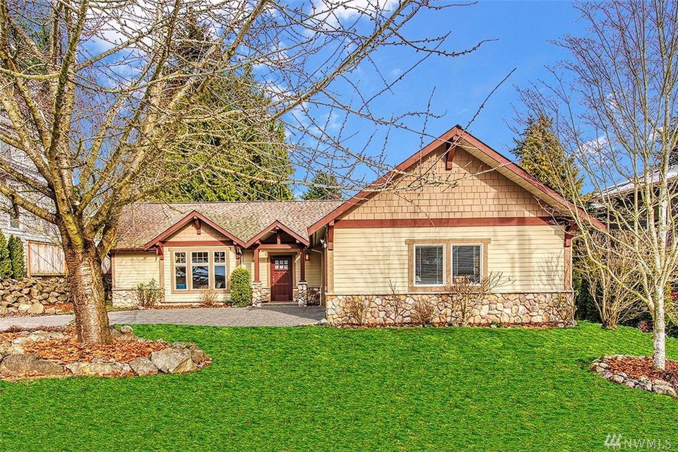 Căn nhà khai sinh Amazon được rao bán gần 1,5 triệu USD - Ảnh 1.