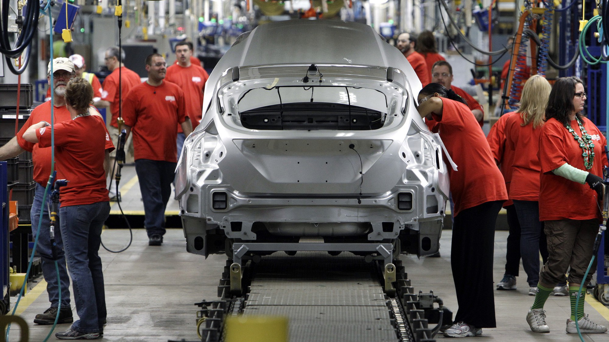 Bên trong một nhà máy của hãng xe Ford.