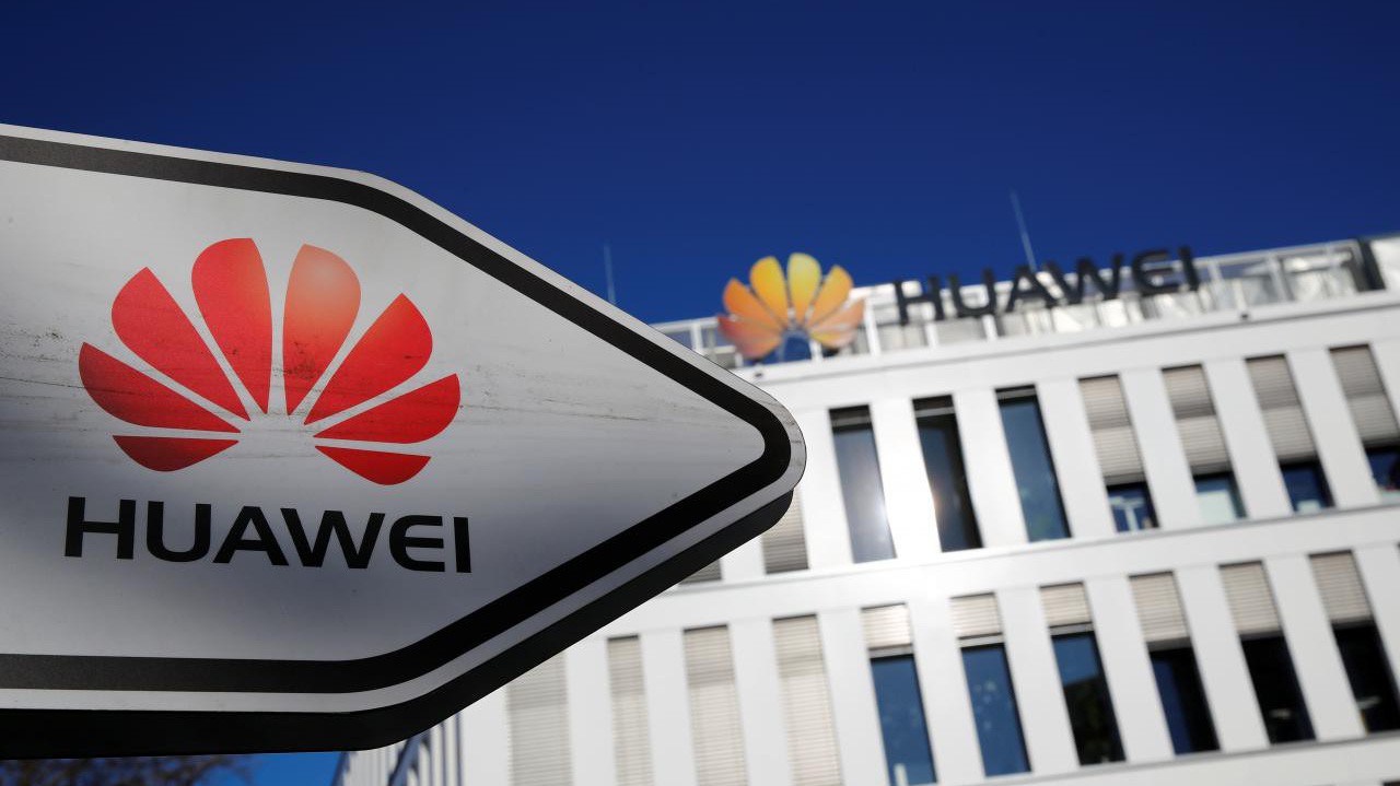 Logo Huawei tại trụ sở công ty này ở Đức - Ảnh: Reuters.