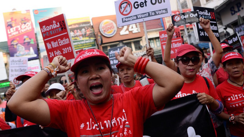 Một cuộc biểu tình ở Bangkok hồi tháng 1/2019 kêu gọi không trì hoãn bầu cử - Ảnh: Getty.