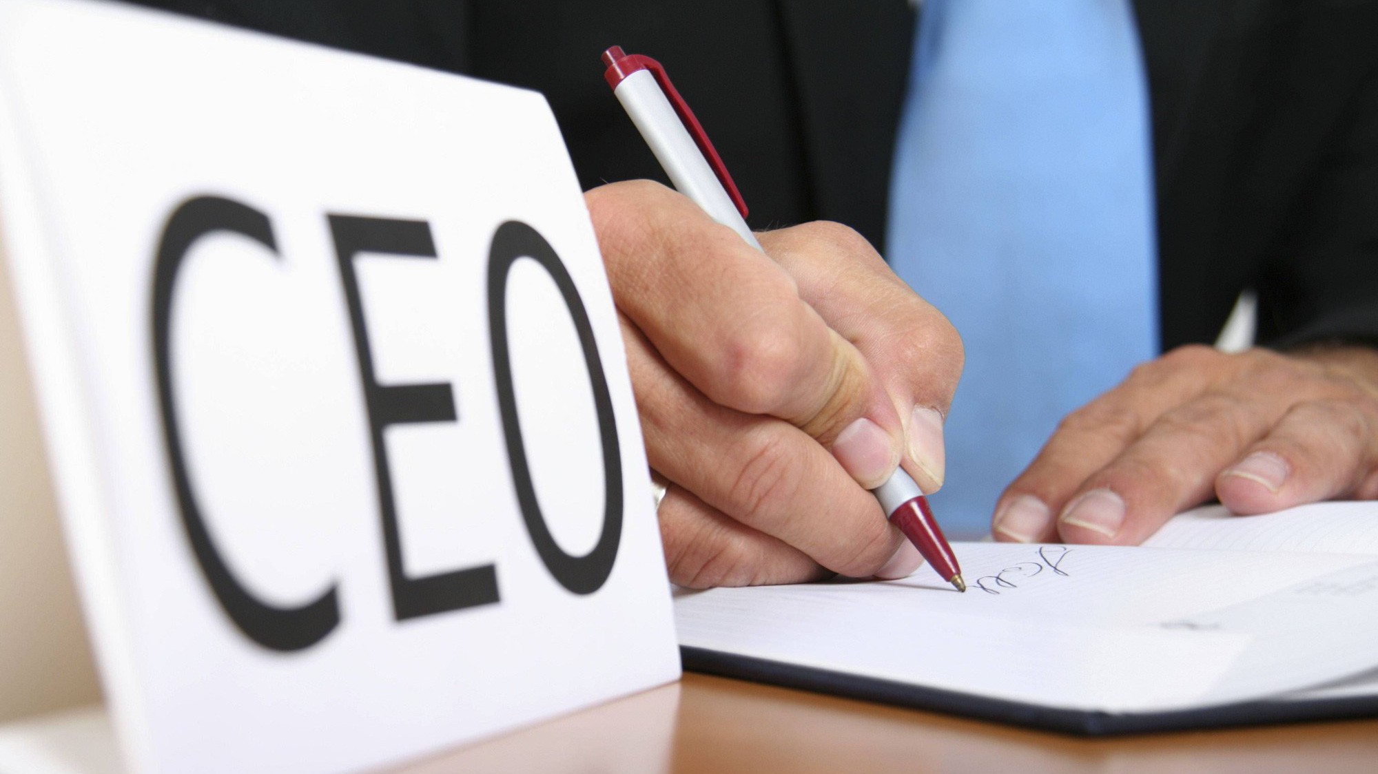 Các ứng viên tại khu vực Tp.HCM đang giữ mức lương cao hơn các thành phố khác ở hầu hết các vị trí.