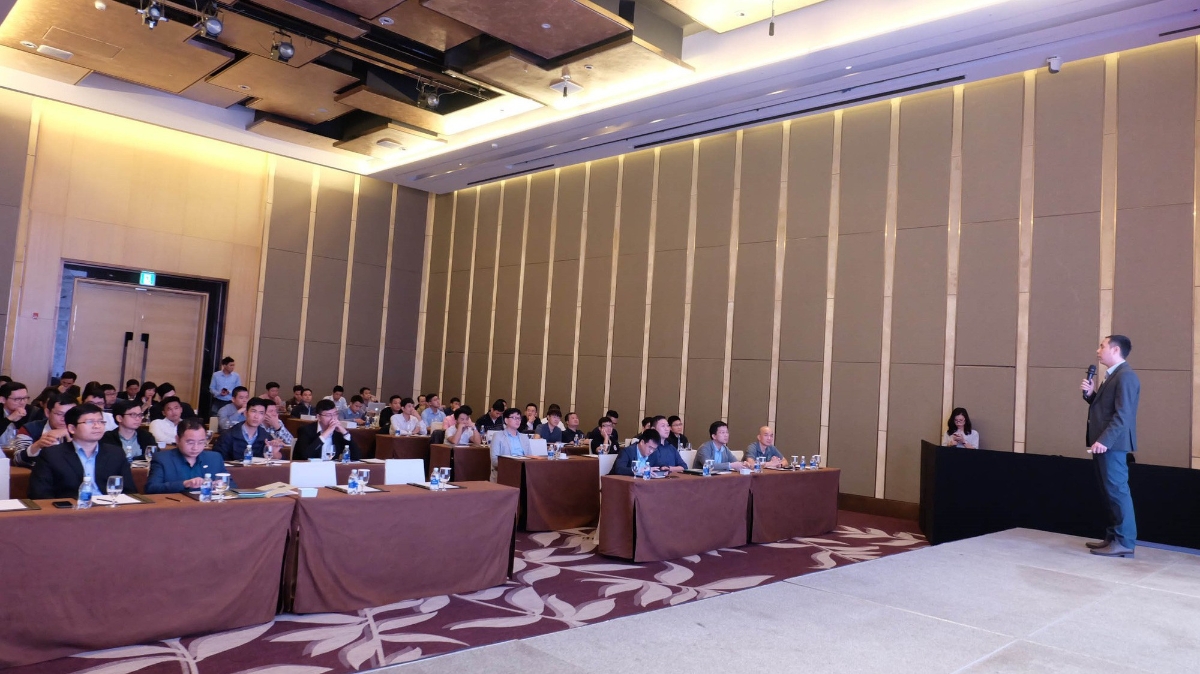 Những câu hỏi đó lần lượt được giải đáp trong hội thảo "An ninh và bảo mật toàn diện trên nền điện toán đám mây" do Viettel IDC và Nutanix, Microsoft và TrendMicro phối hợp tổ chức. 