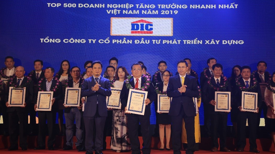 Đây là lần đầu tiên tập đoàn DIC - một doanh nghiệp vừa thoái vốn nhà nước trở thành tập đoàn kinh tế tư nhân đạt tốc độ tăng trưởng kinh tế nhanh. 