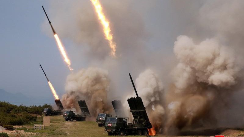 Ảnh về cuộc diễn tập phóng tên lửa của Triều Tiên được KCNA công bố ngày 5/5 - Ảnh: KCNA/Reuters.