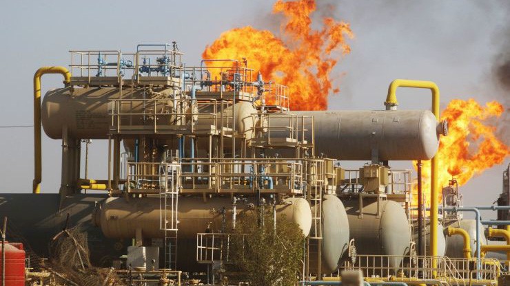 Một cơ sở dầu lửa ở Basra, Iraq, hồi năm 2016 - Ảnh: Reuters/CNBC.