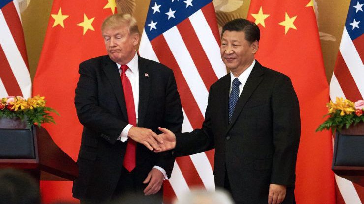 Tổng thống Mỹ Donald Trump (trái) và Chủ tịch Trung Quốc Tập Cận Bình trong chuyến thăm Bắc Kinh của ông Trump tháng 11/2017- Ảnh: Getty/CNBC.