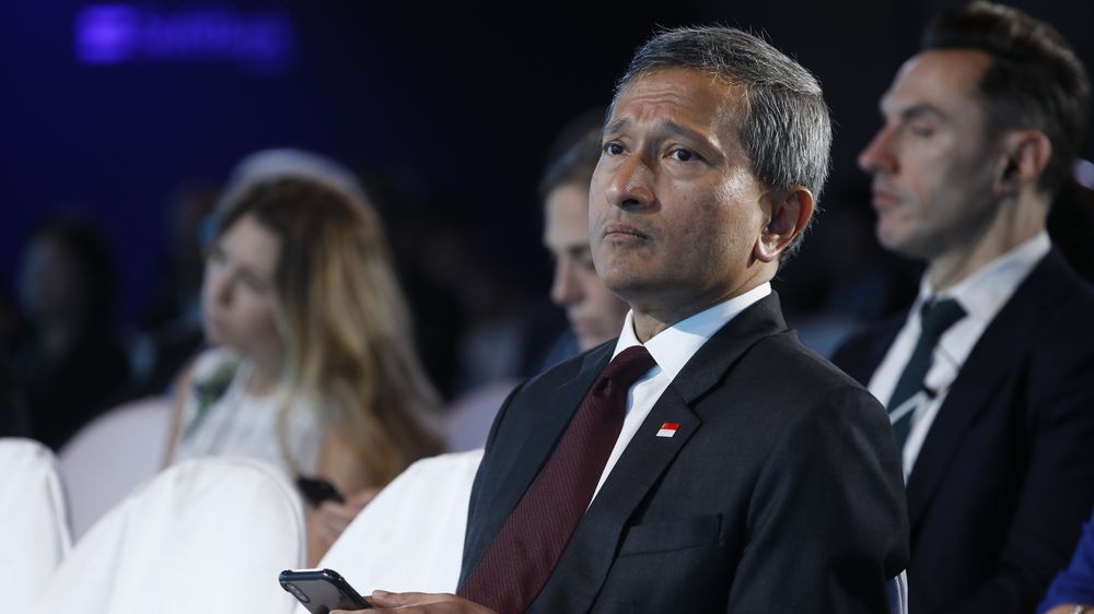 Ngoại trưởng Singpore Vivian Balakrishnan - Ảnh: Bloomberg.