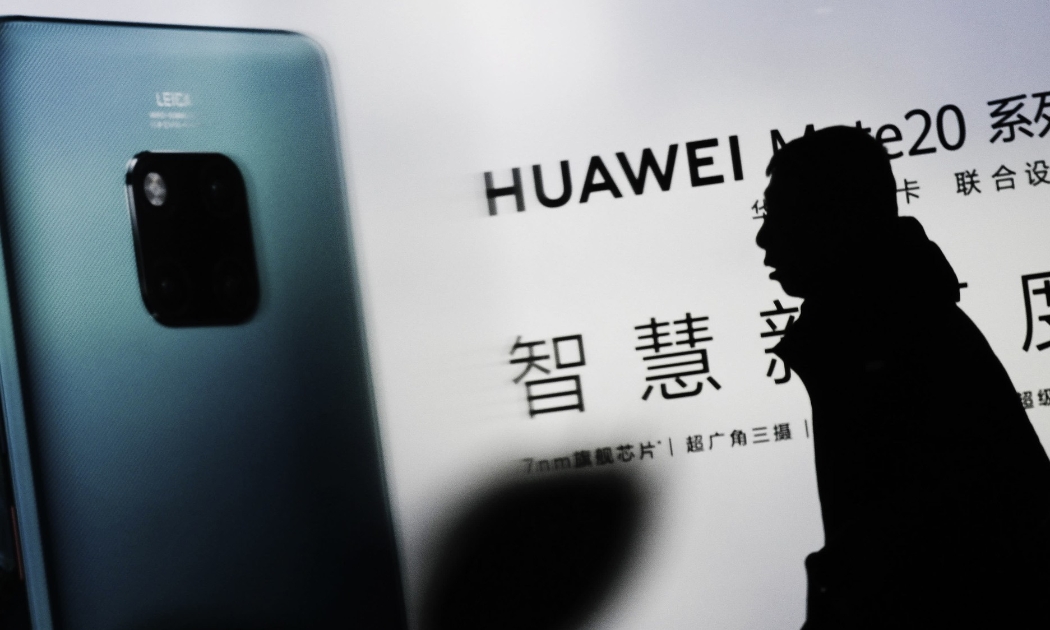 Lệnh cấm của Mỹ đang gây ra thách thức lớn đối với Huawei - Ảnh: Nikkei.