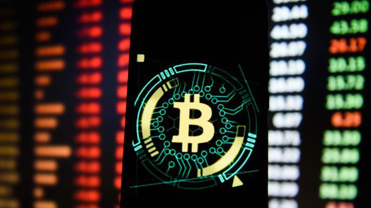 Nếu so với thời điểm đầu năm, giá Bitcoin hiện đã tăng gấp hơn 2 lần - Ảnh: Getty/CNBC.