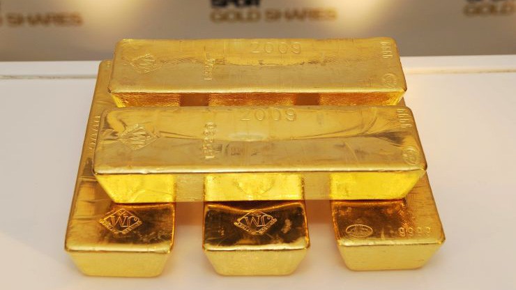 Giá vàng thế giới đang cao nhất trong 2 tháng do nhu cầu phòng ngừa rủi ro gia tăng - Ảnh: Reuters/CNBC.