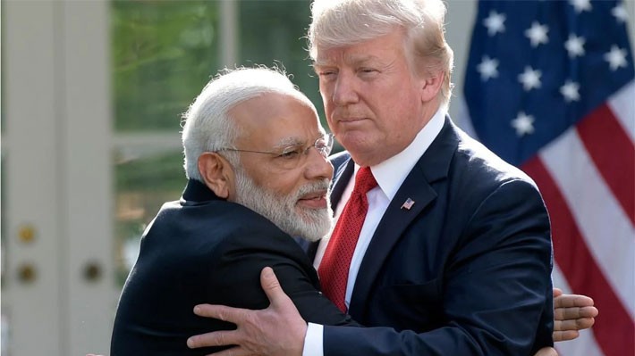 Thủ tướng Ấn Độ Narendra Modi (trái) và Tổng thống Donald Trump trong một lần gặp - Ảnh: Telegraph.