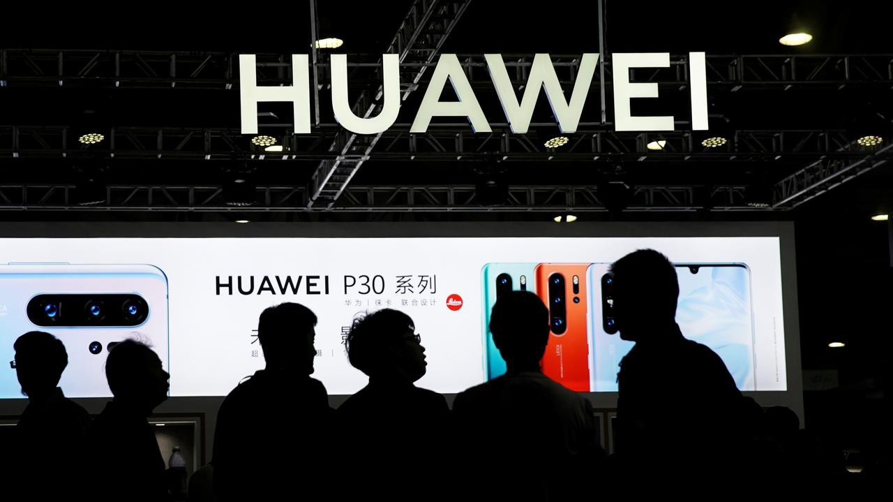 Huawei đã ở trong một cuộc đấu căng thẳng với Chính phủ Mỹ trong suốt hơn 1 năm qua - Ảnh: Reuters.