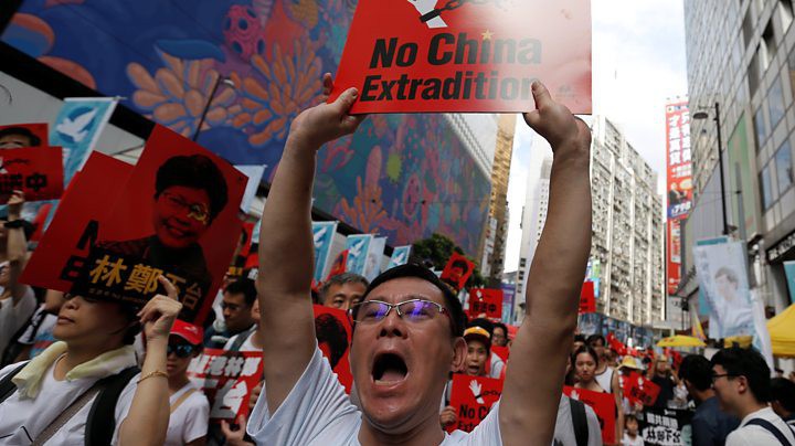 Người Hồng Kông biểu tình phản đối dự luật dẫn độ.