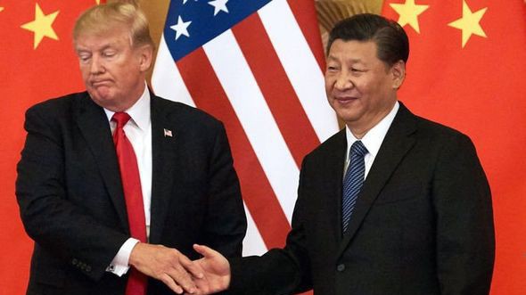 Tổng thống Mỹ Donald Trump (trái) và Chủ tịch Trung Quốc Tập Cận Bình - Ảnh: Reuters.