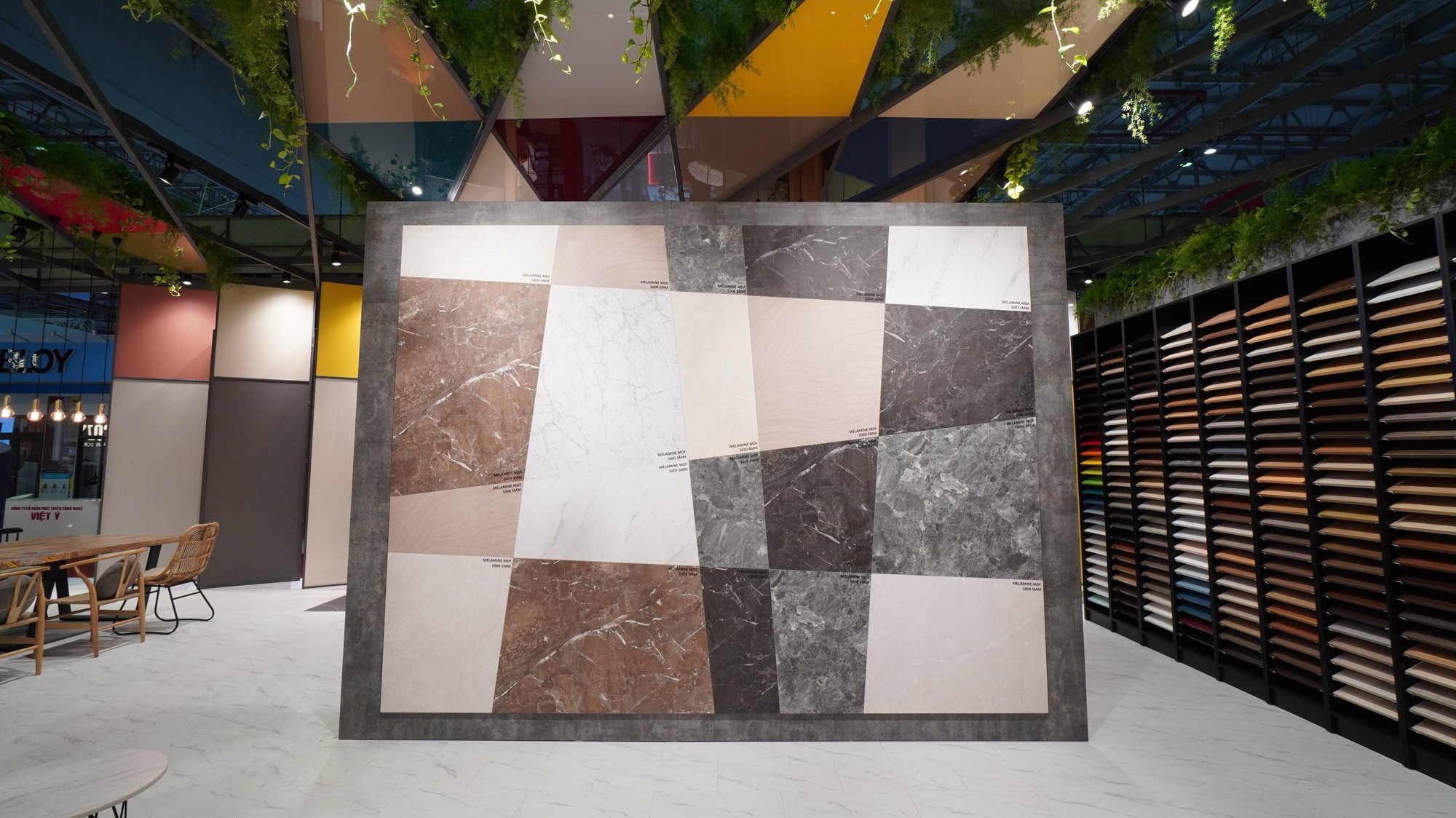 Sản phẩm gỗ nội thất giả đá đồng màu ván sàn của Gỗ An cường giúp khách hàng có thêm nhiều sự lựa chọn trong thiết kế, thi công.