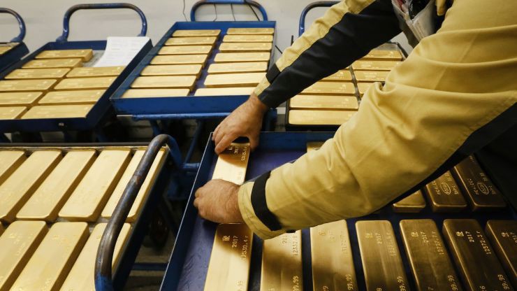 Giá vàng thế giới giảm do đồng USD hồi phục - Ảnh: Reuters/CNBC.