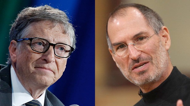 Bill Gates (trái) và Steve Jobs.