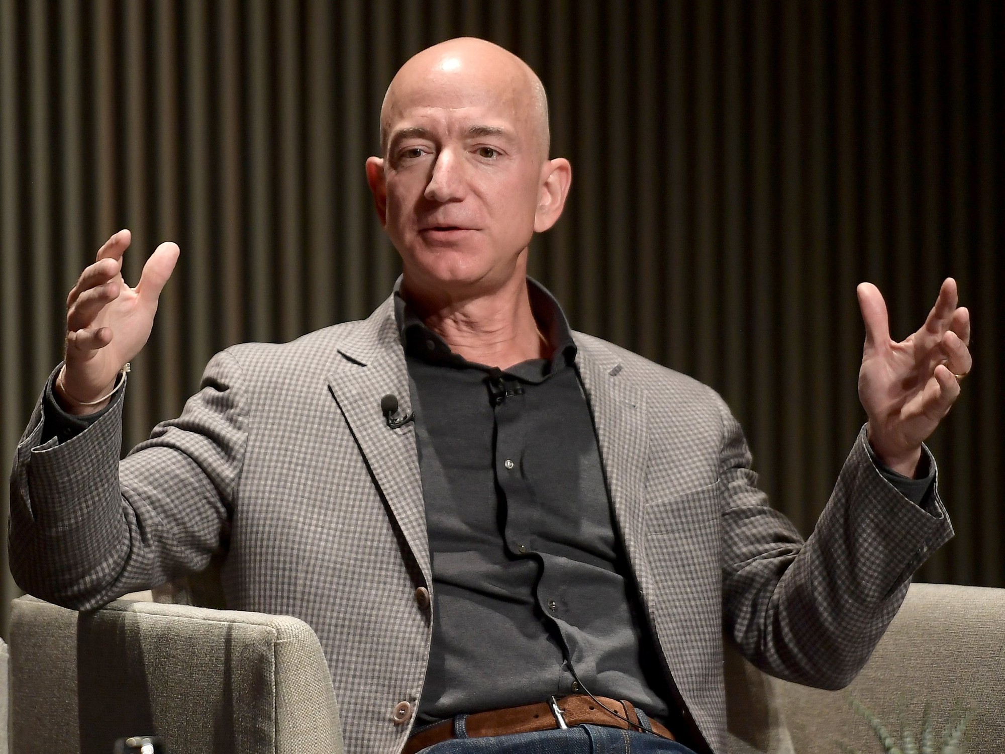 Công việc đầu tiên của các tỷ phú công nghệ là gì? - Ảnh 1.